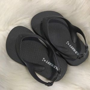 Old navy kids flip flops
